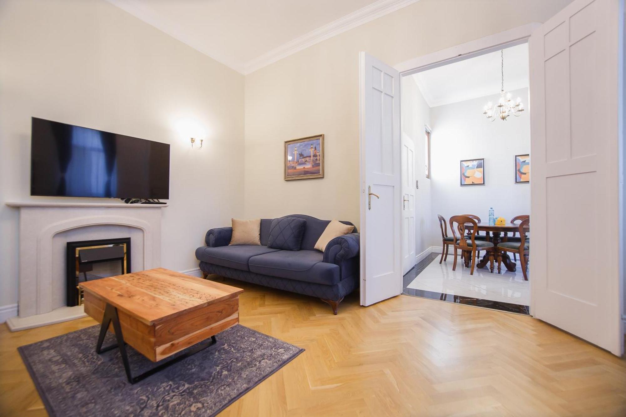 Apartmán Retro Vibes Near Piata Unirii Oradea Exteriér fotografie