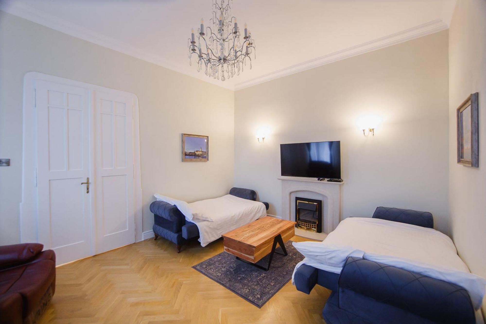 Apartmán Retro Vibes Near Piata Unirii Oradea Exteriér fotografie
