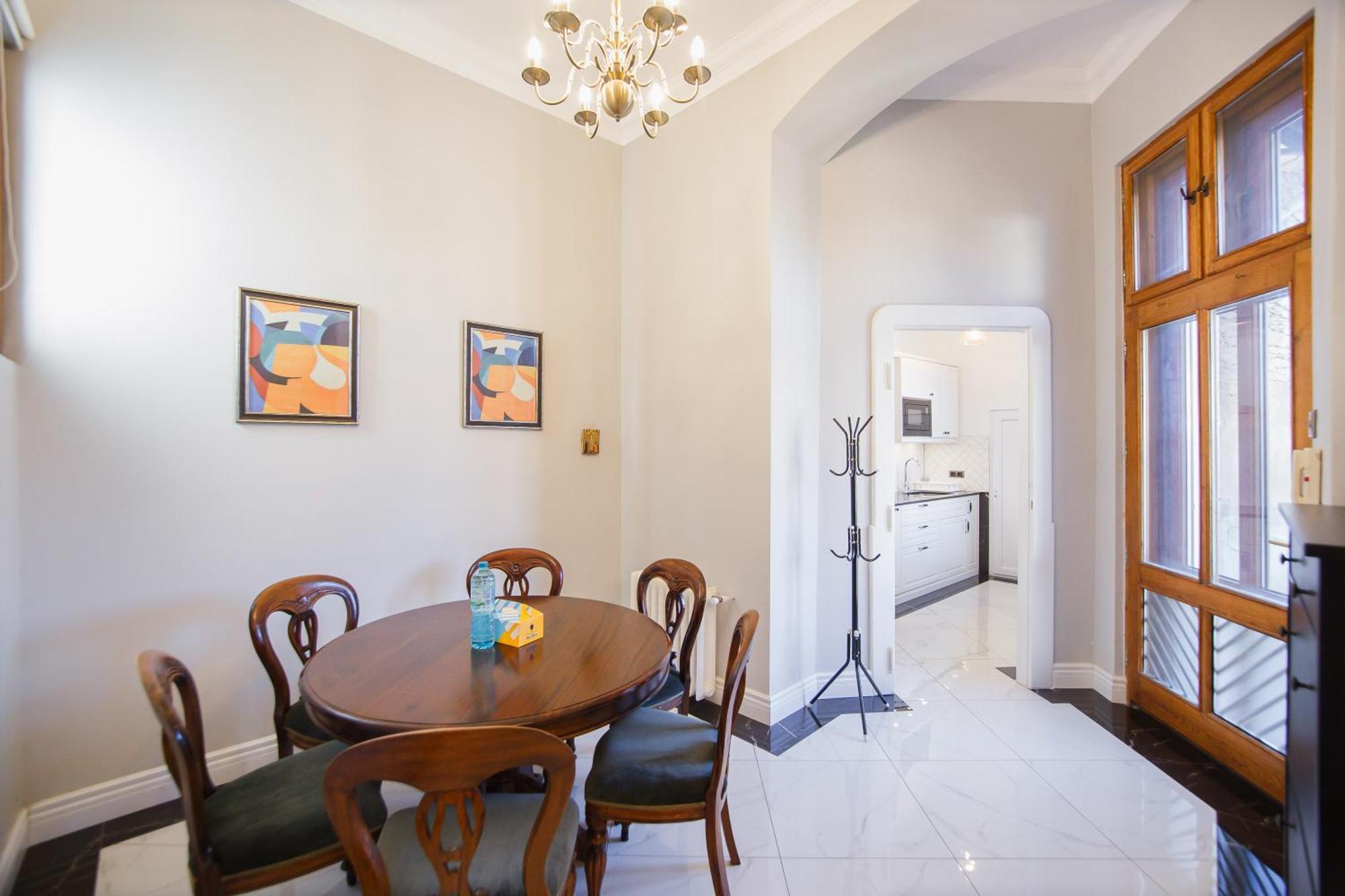 Apartmán Retro Vibes Near Piata Unirii Oradea Exteriér fotografie